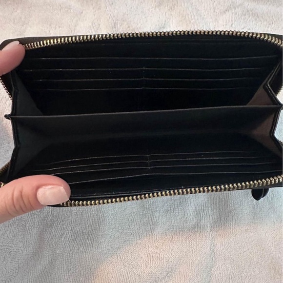 Banana Republic Wallet - Picture 2 of 2